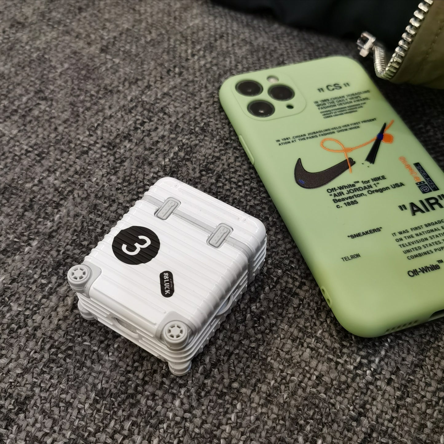 Luggage Airpods 1/2 case